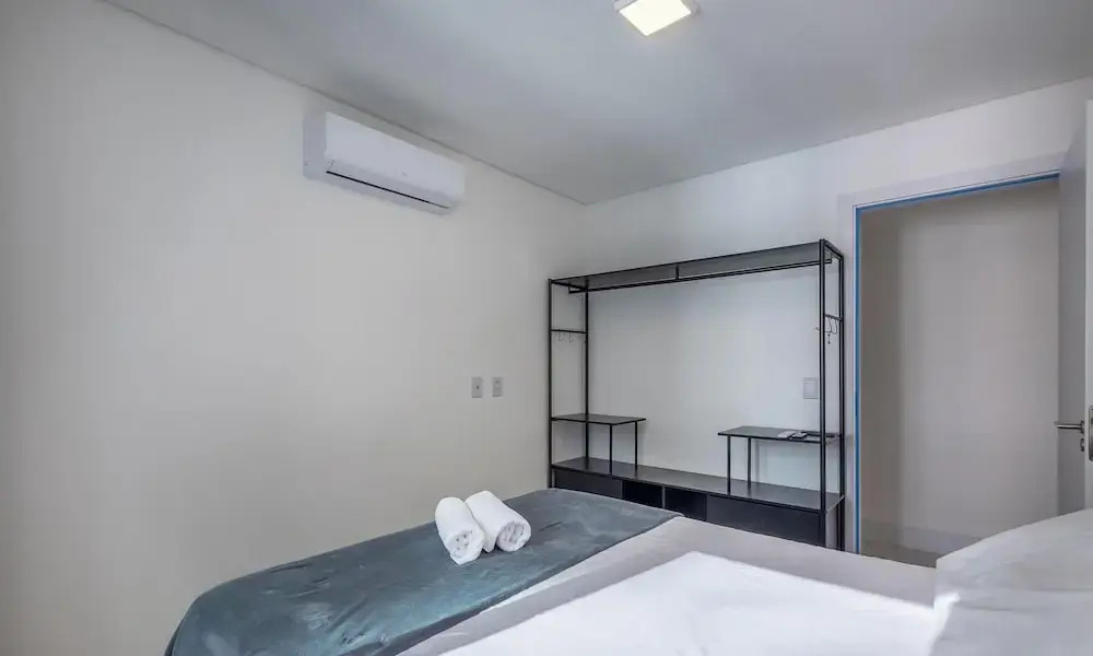 Seafront Condominium With Pool - SHC