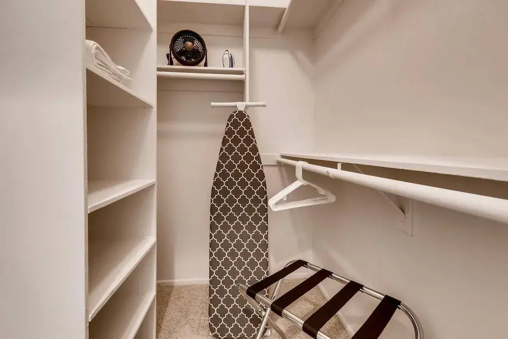 Gorgeous Beverly Hills/Weho - 2BR/Bath - 2 Free Parking Spots! (BW-1)
