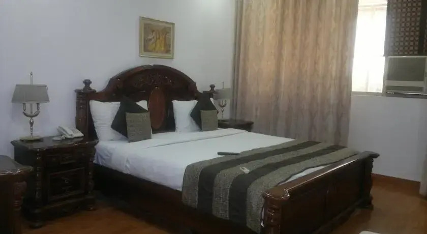 Kshitij Hotel Royale
