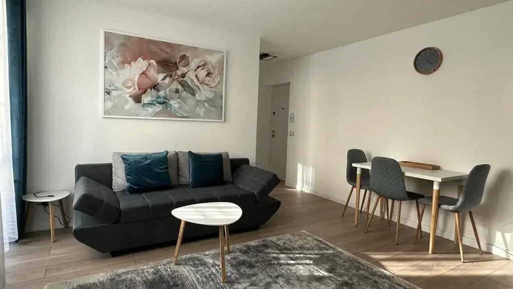 Bogdan's Ultracentral Residence 1