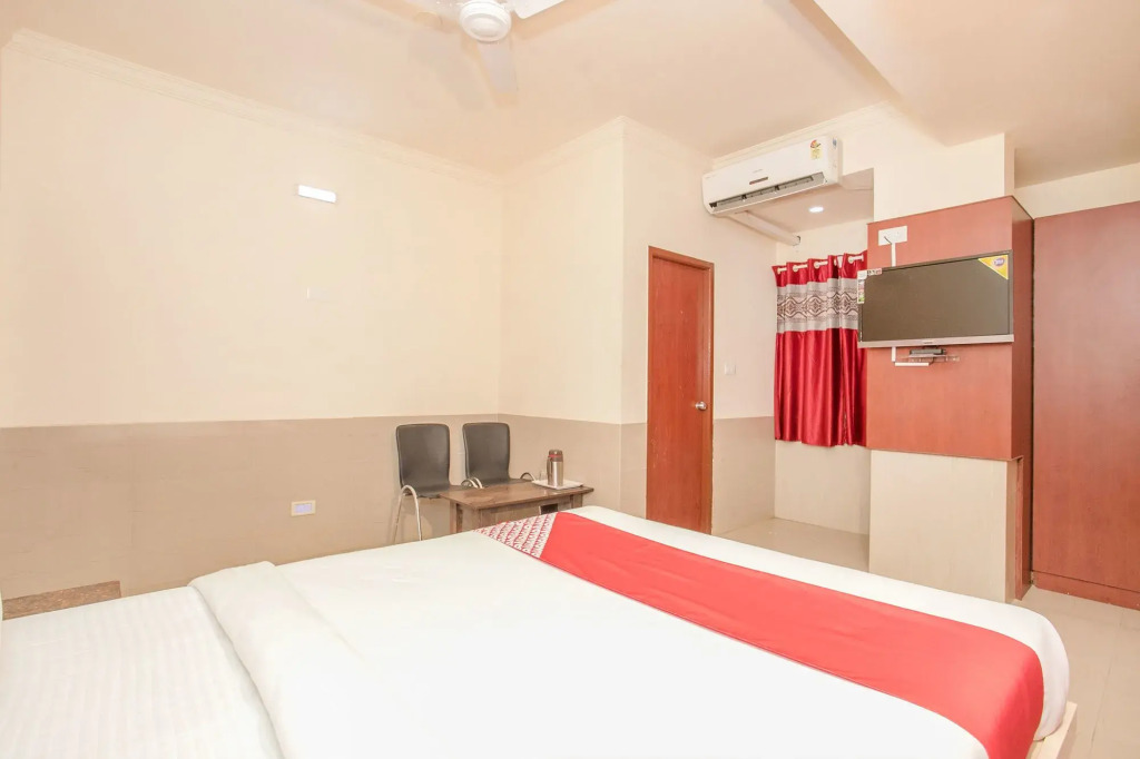 Via NAR Comforts - Gandhi Bazaar