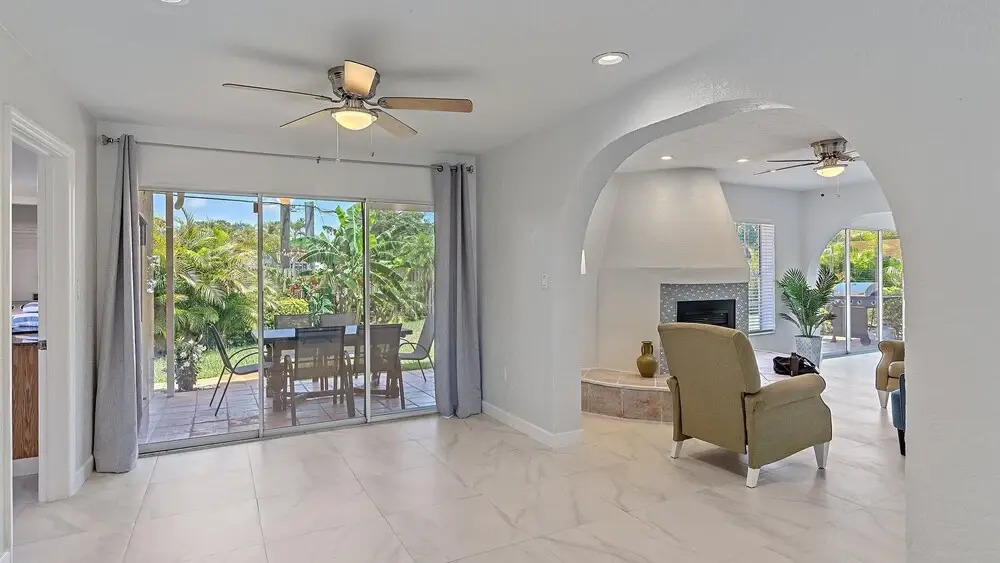 Paradise Palace 4 Bedroom Home by RedAwning