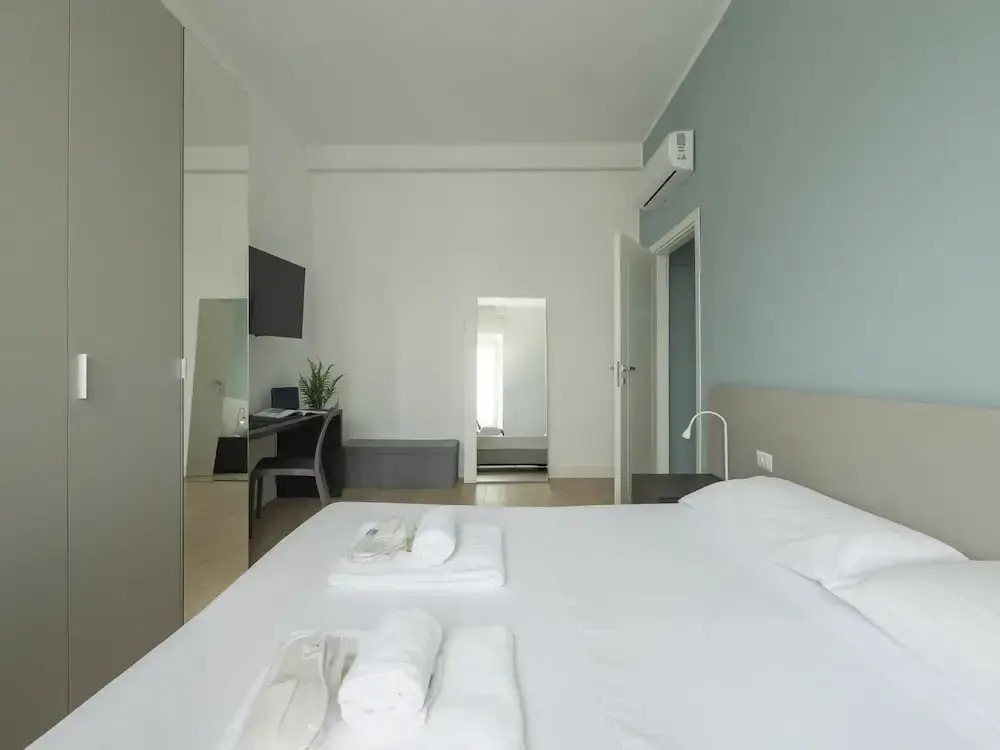 Spinoza - Modern 1 br With Balcony Steps From Piola
