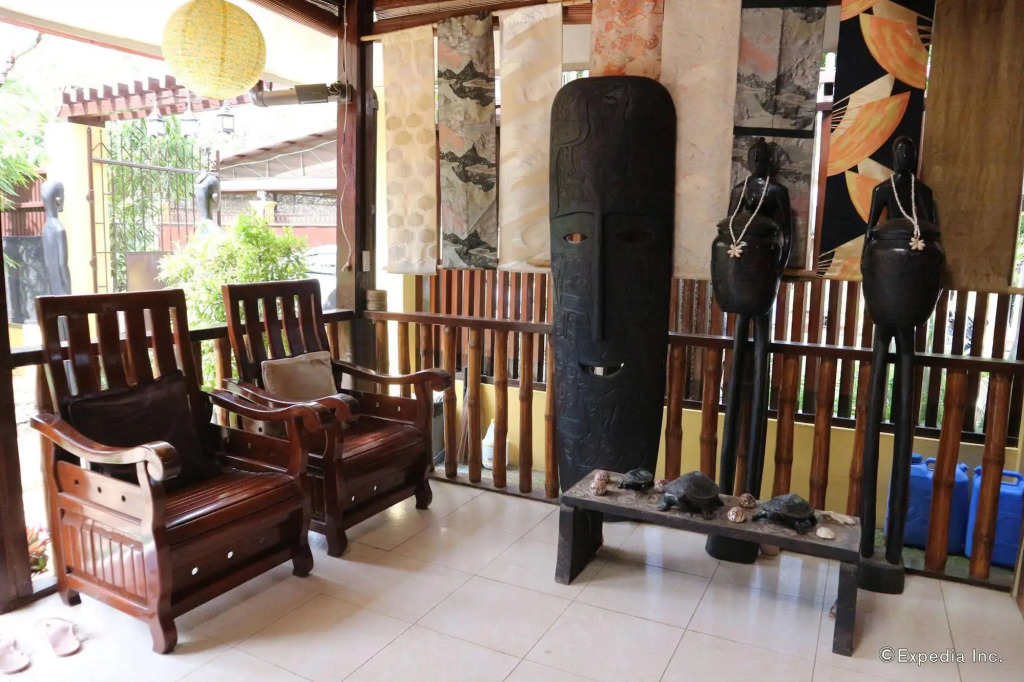 Tres Pension House