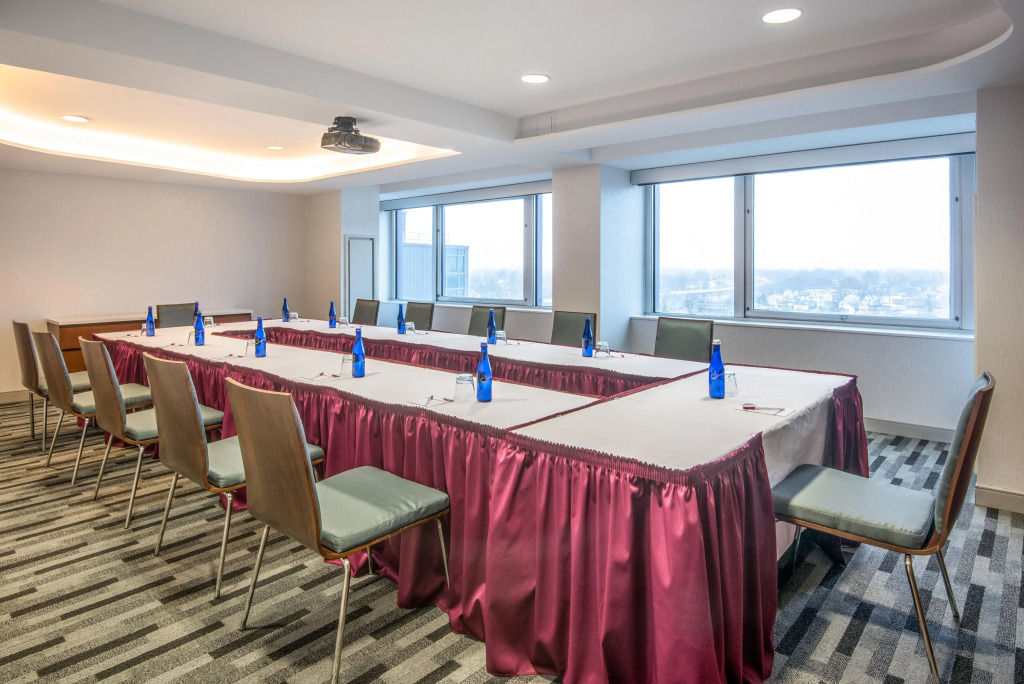 Crowne Plaza JFK Airport