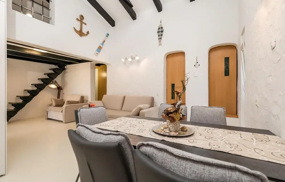 Awesome Home in Lopar with Hot Tub, WiFi & 2 Bedrooms