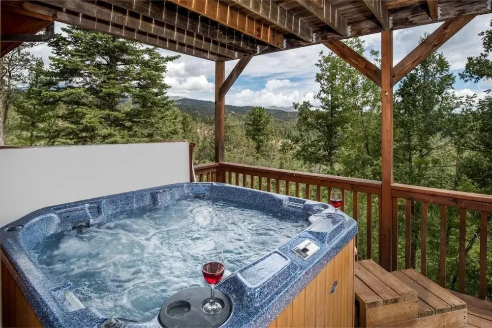 New Mexico Mountain Retreat - Three Bedroom Cabin