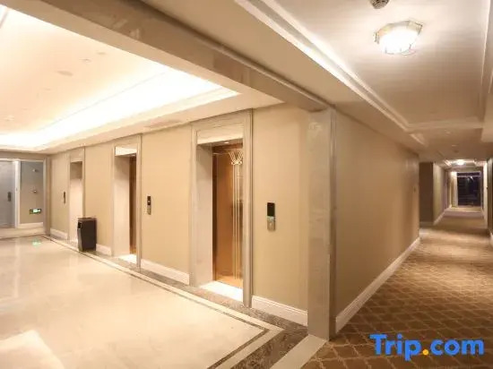 Vienna International Hotel (Wuyue Square Branch, Yan'an New Area)