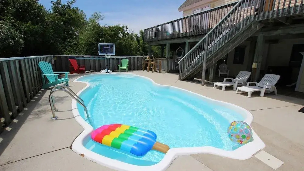 OBX Retreat - 7 Br home by RedAwning