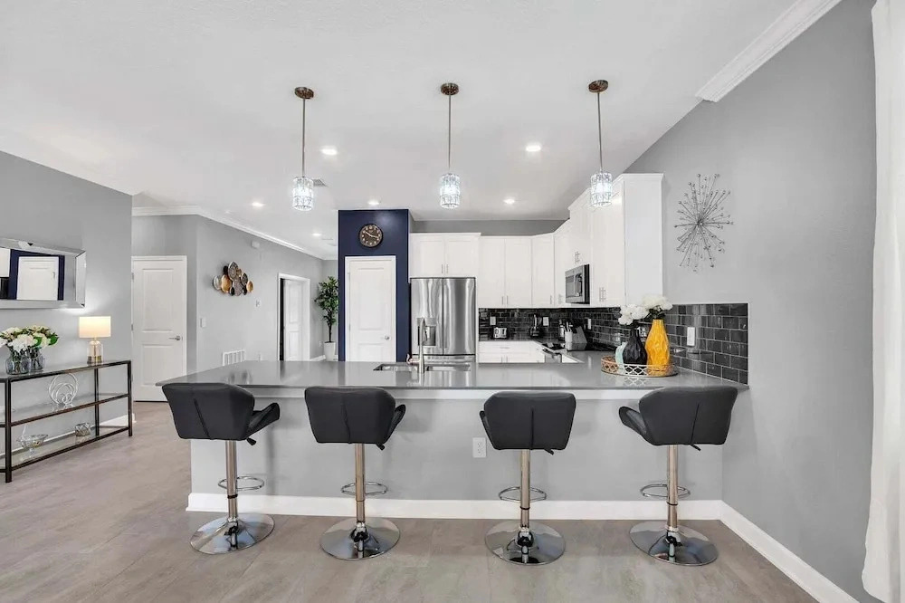 Magical Mickey Home 8min->disney
