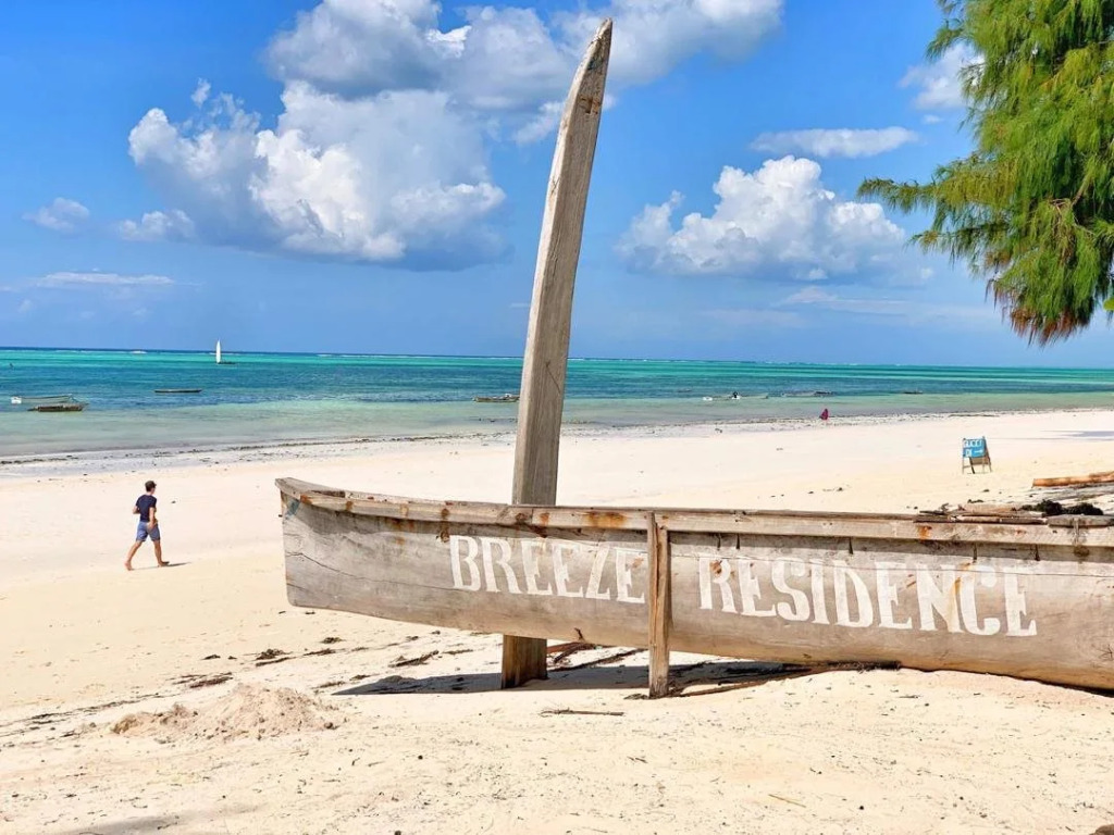 Breeze Residence