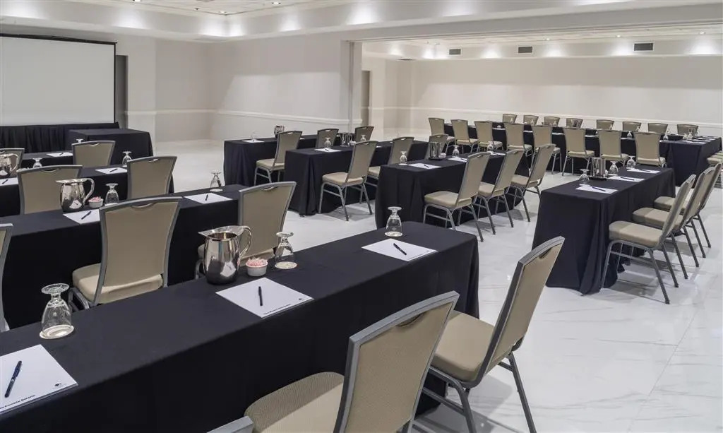 DoubleTree by Hilton Grand Hotel Biscayne Bay