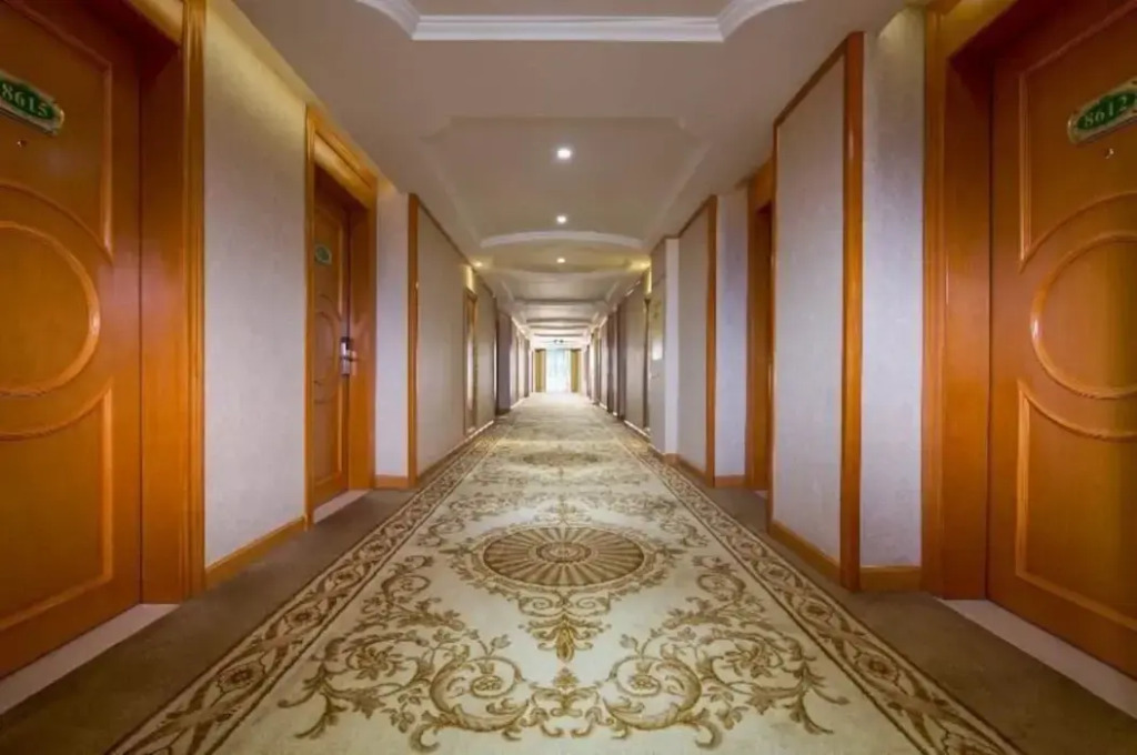 Vienna Hotel (Guangzhou Huawei R&D Center Songnan Branch)