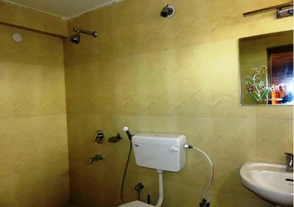 Hotel Nezer Holiday Inn