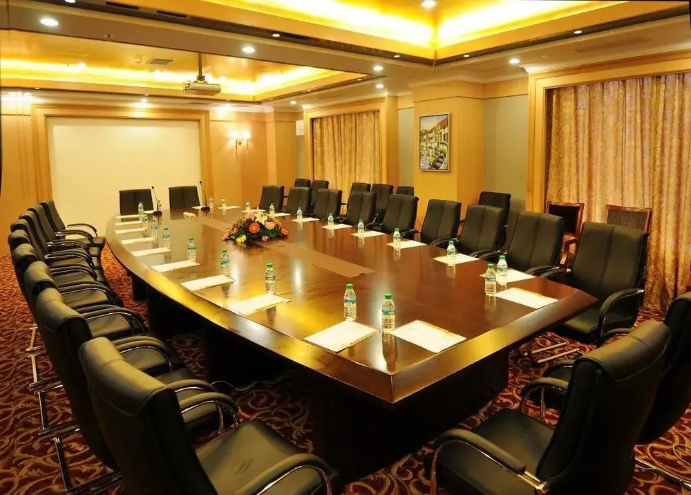 Starway Hotel (Nanchang Honggutan Wanda Qiushui Square)