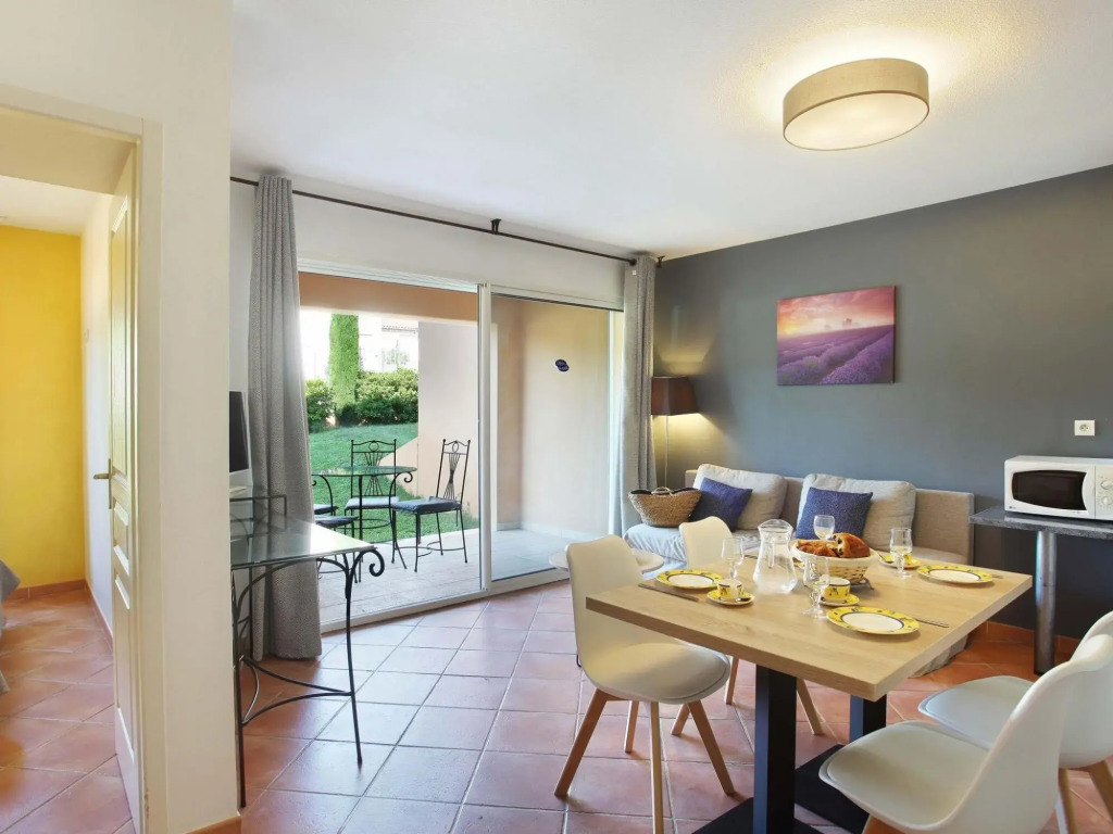 Nice apartment with dishwasher in Gréoux-les-Bains