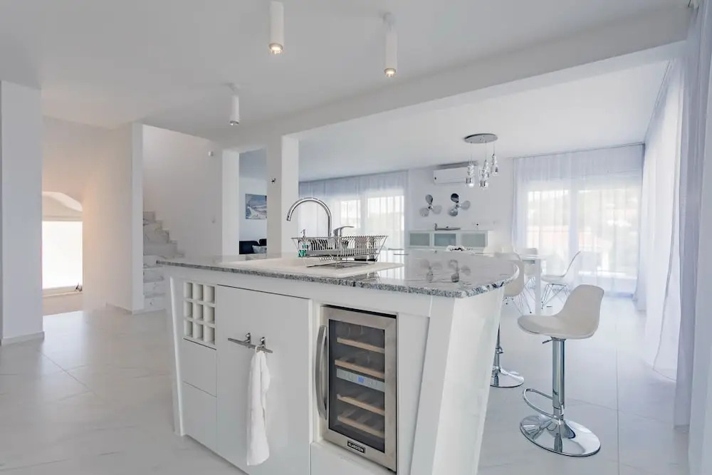 Villa Compass Luxury in a natural bay