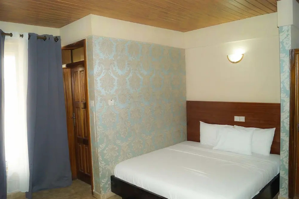 Deon Hotel