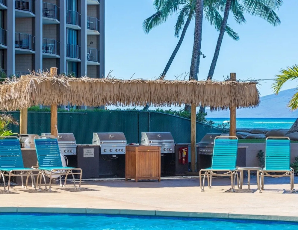 Royal Kahana 702 Studio Bedroom Condo by RedAwning