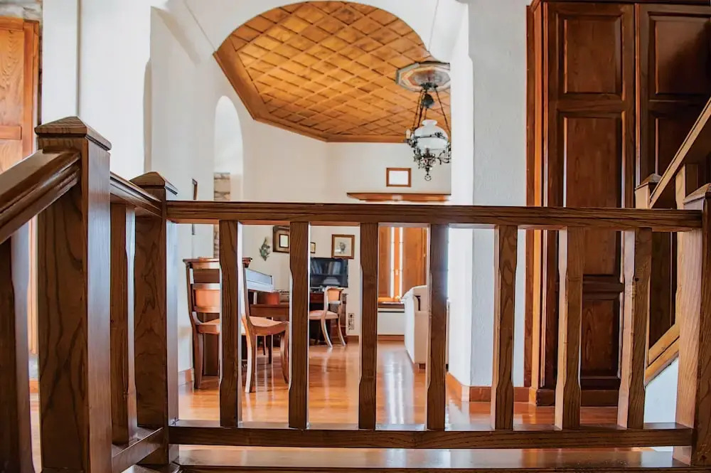 The Fountainhead Historic Chalet by JJ