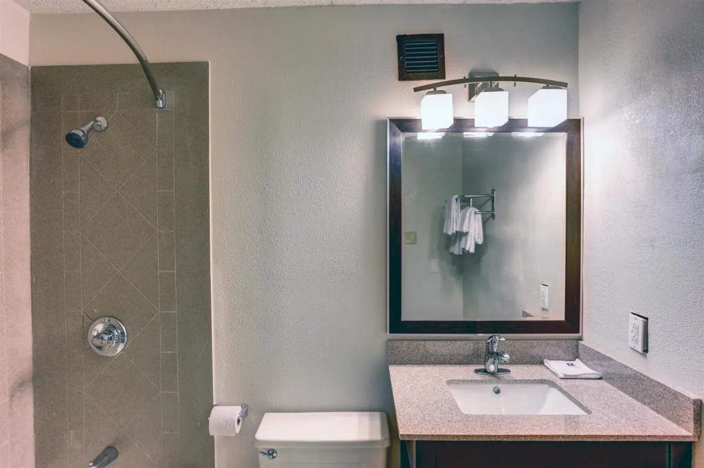 Motel 6 Jackson, TN