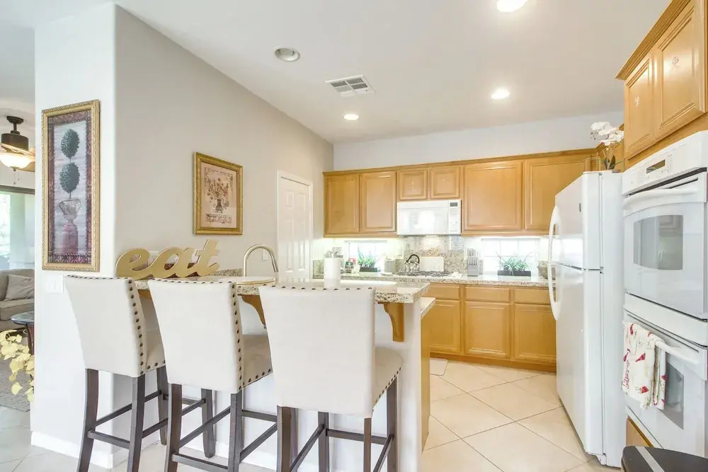 2 Mi to Empire Polo Club: Indio Home w/ Fireplace!