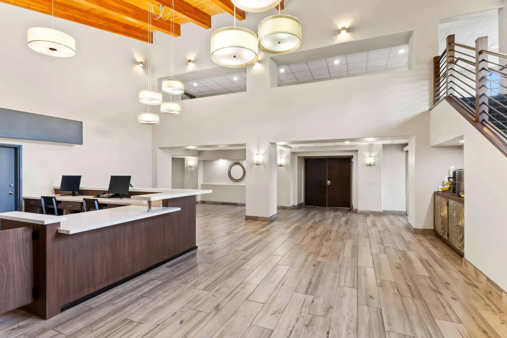 Days Inn & Suites by Wyndham Mesa Near Phoenix