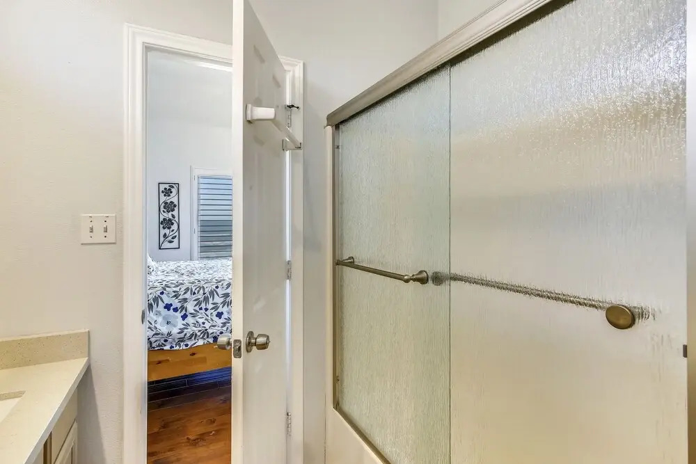 Kahala 11835 - 6 Br Home