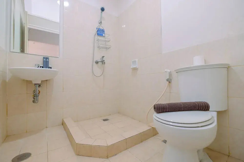 Cozy 2BR Apartment at Green Central City near Chinatown