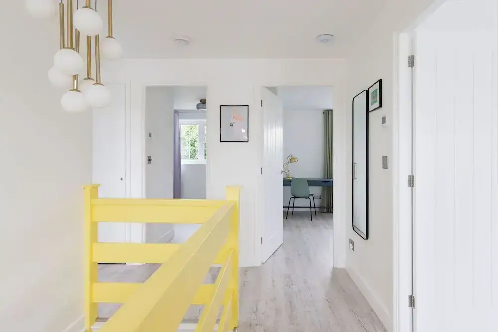 Coastal Retreat for 10 With Hot Tub