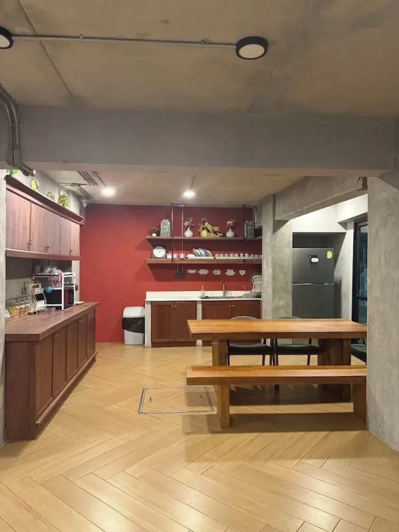 N5 Ratchawong Hostel