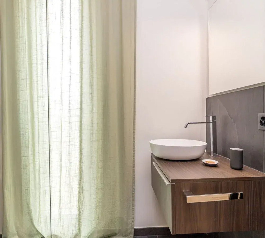Icon H 205 Suite Micro-living