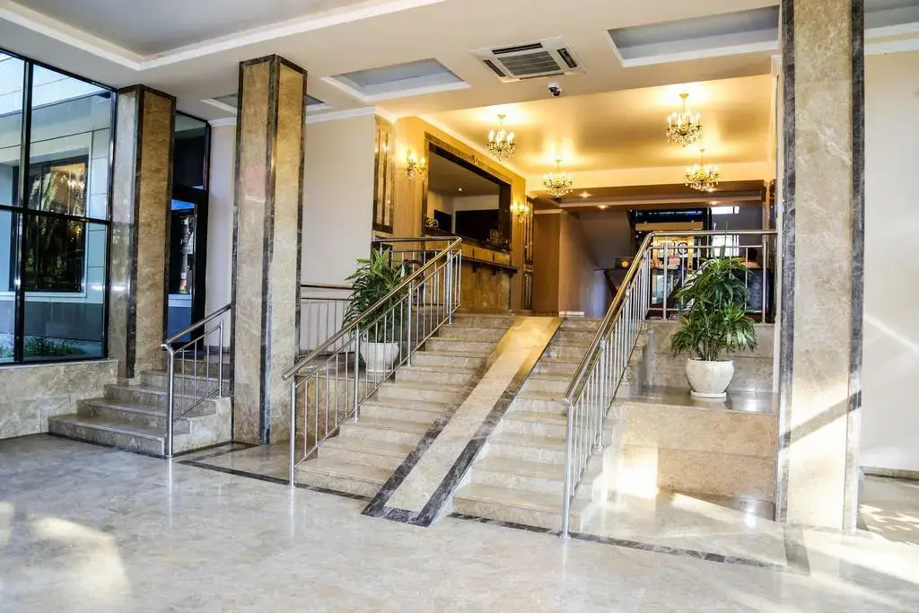 Grand Hotel (Гранд)