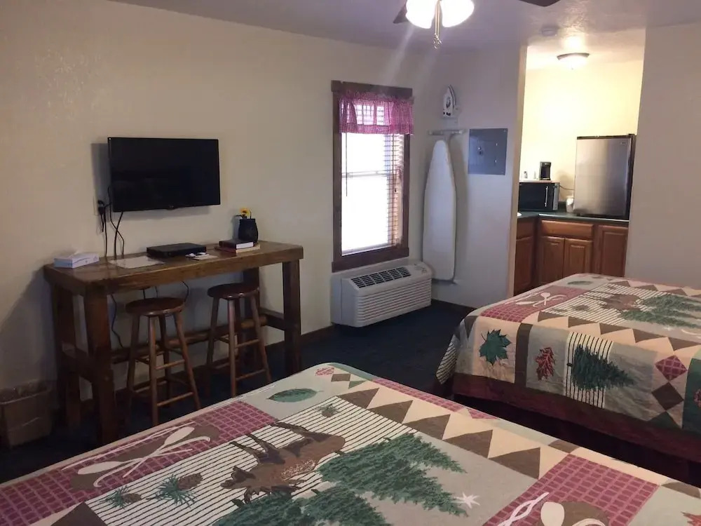 South Platte Cabins & Kennels