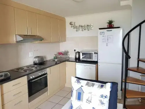 Point Village Accommodation - Santos 7