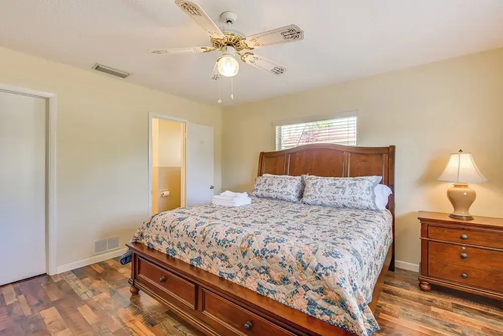 6 Mi to Anna Maria Island: Modern Bradenton Home