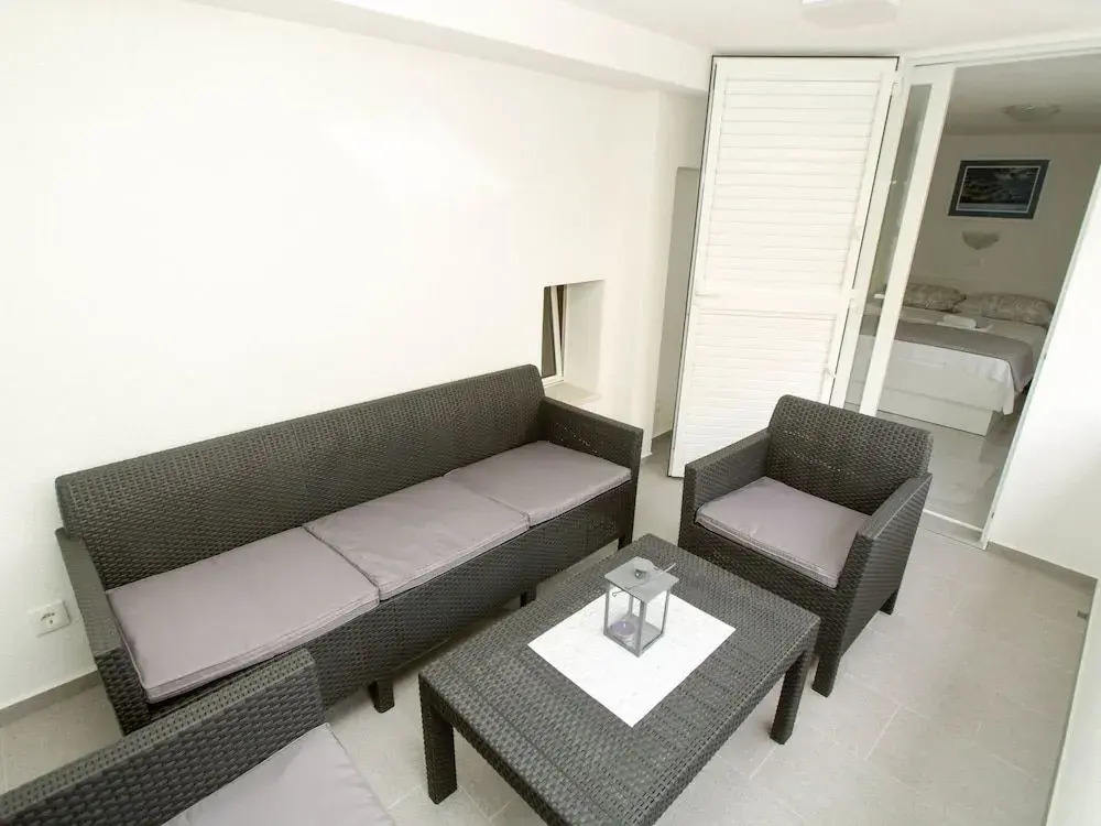 Apartments Miro