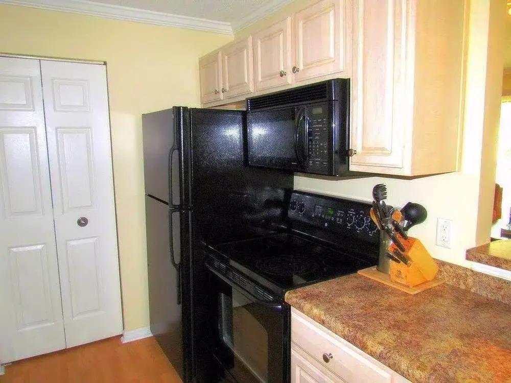Broadway Station 1037 BLD 10 2 Br condo by RedAwning