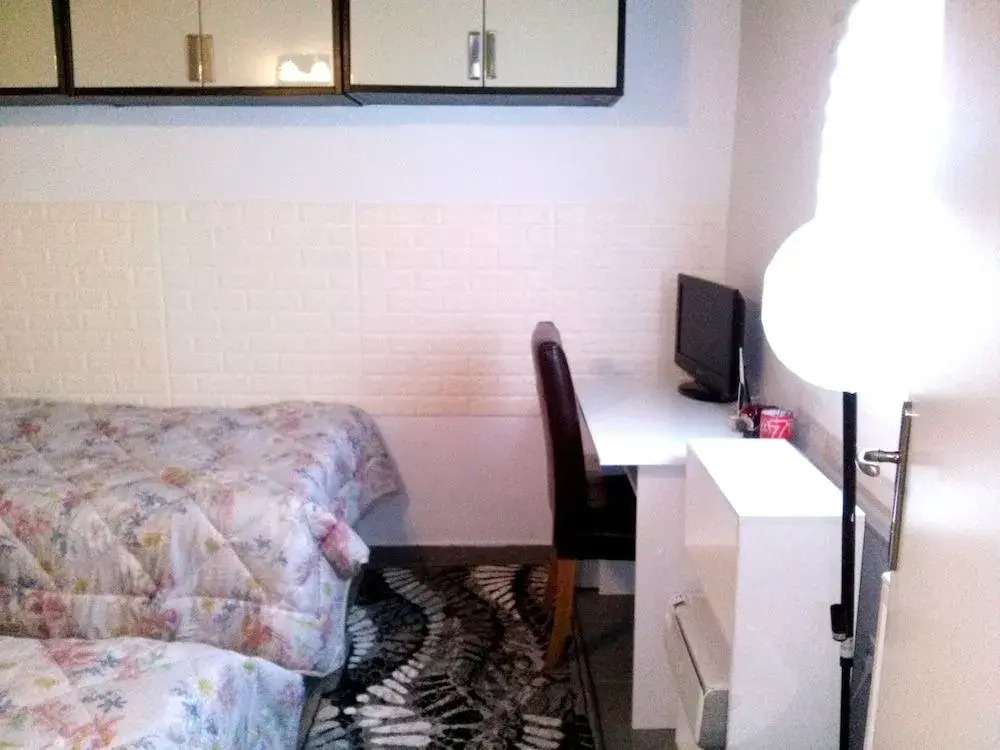 Greek hospitality with Free Double Parking and 1000mbps WiFi