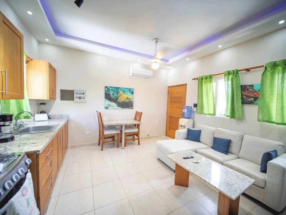 Casa de Compai Unit 8 AC, Wifi & Full Kitchen