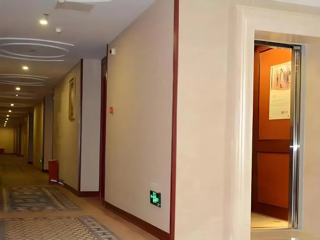 Vienna Hotel Chongqing Changshengqiao Subway Station Branch