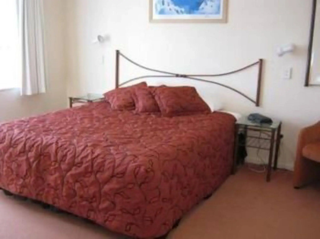 Albany Executive Motor Inn Limited