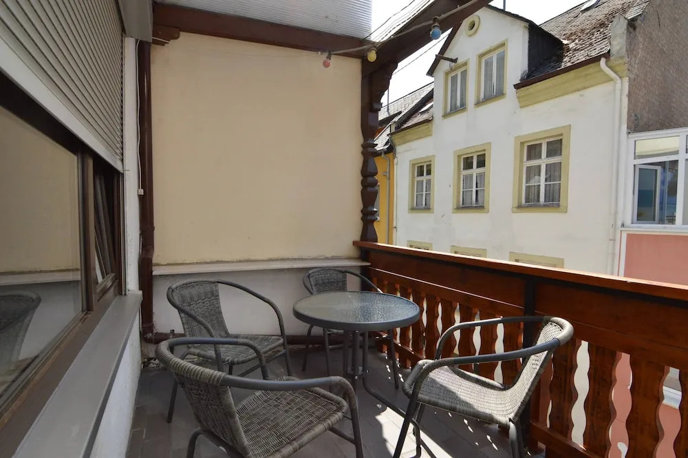 Apartment in Zell near Mosel River & Vineyards