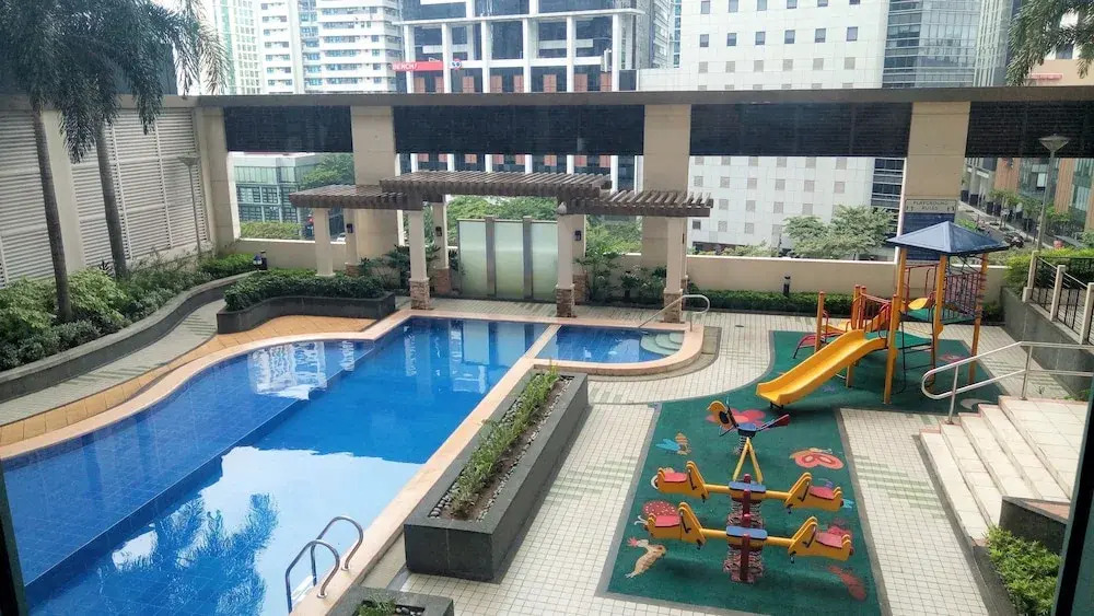 Pad in BGC Fort St.Luke