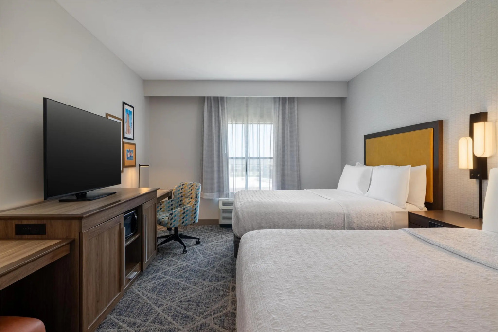 Hampton Inn & Suites West Des Moines Mill Civic