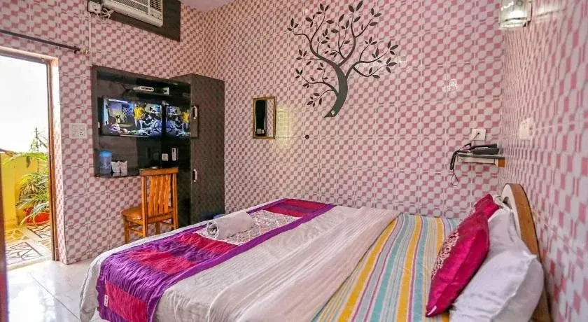 Hotel Embassy