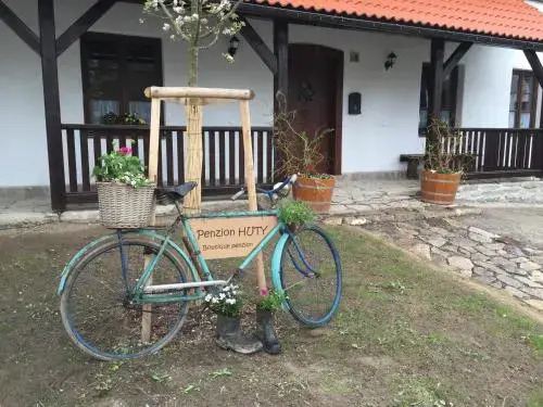 Guest House Huty