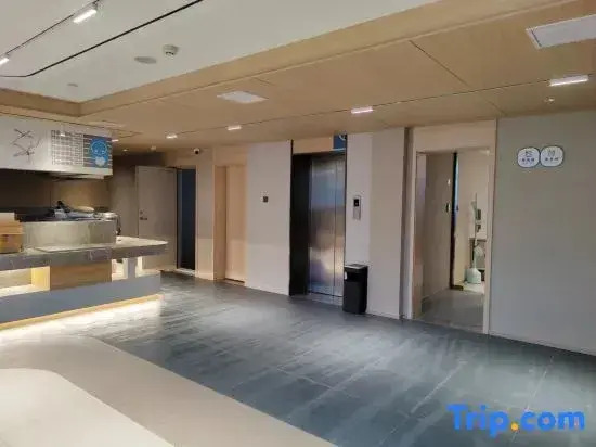 Home Inn·Neo (Zhoukou Jiaotong Road Wuyi Square Branch)