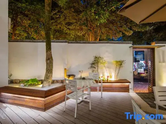 Floral Hotel·TongLi Water And Clouds Garden Boutique Hotel