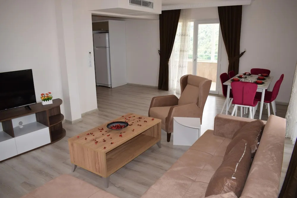 Zahi Hotel